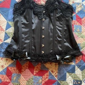 Brand new overbust corset size 32